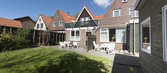 Beautiful holiday home with garden with 3 bedrooms for 6 people near the beach.