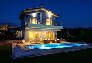 Villa, 4 chambres, piscine privée | Terrasse/Patio