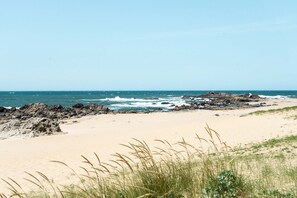 Beach nearby - Porto city and beach apartment (Lavra)