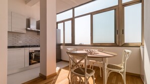 Dining - PADOVA TOWER 13TH FLOOR CITY & HILLS VIEW LIBECCIO (Padova)