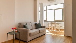 Living area - PADOVA TOWER 13TH FLOOR CITY & HILLS VIEW LIBECCIO (Padova)
