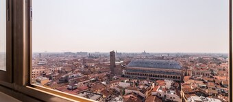 PADOVA TOWER 13TH FLOOR CITY & HILLS VIEW LIBECCIO