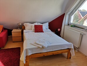 3 Schlafzimmer, Bügeleisen/Bügelbrett, Reisekinderbett, kostenloses WLAN