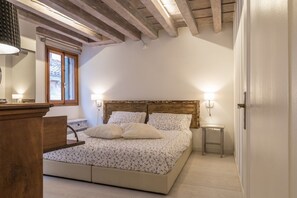 1 camera, ferro/asse da stiro, Wi-Fi, lenzuola