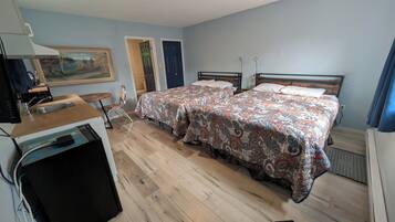 Cabana standard, 2 camas de casal, vista para o jardim | Individualmente decorados, individualmente mobiliados, escrivaninha