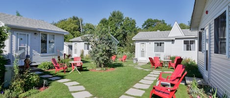 Chalet rustique Standard, 2 lits doubles, vue sur le jardin | Vue sur le jardin
