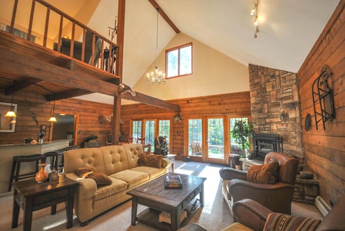 Corey Cabin - Cozy Getaway Minutes from Ohiopyle