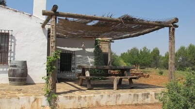 BELLA CASITA Lagunas de Ruidera. Porche, BBQ, chimena. Acogedora. Apta mascota.