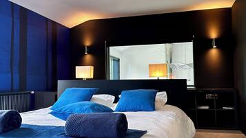 7 bedrooms, iron/ironing board, travel crib, free WiFi