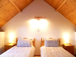 3 chambres, fer et planche Ă repasser, Wi-Fi, draps fournis