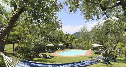 Maison Orphée dans un splendide domaine avec piscine sur les collines de Lucca