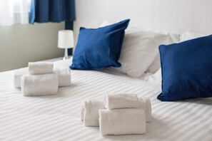 Apartment, 2 Schlafzimmer | 2 Schlafzimmer, Schreibtisch, laptopgeeigneter Arbeitsplatz