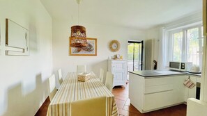 Dining - Apartment with garden near the Lake (Gravedona)