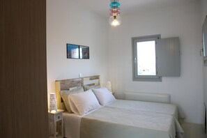 Casa panorámica, vistas parciales al mar | 3 dormitorios, decoración individual, mobiliario individual