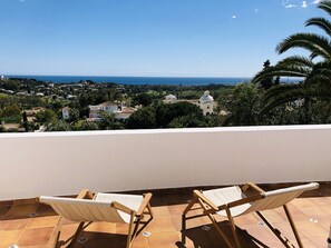 Property grounds - Villa with breathtaking sea and golf views, near Puerto Banus Marbella - Paraiso Alto (Benahavís)