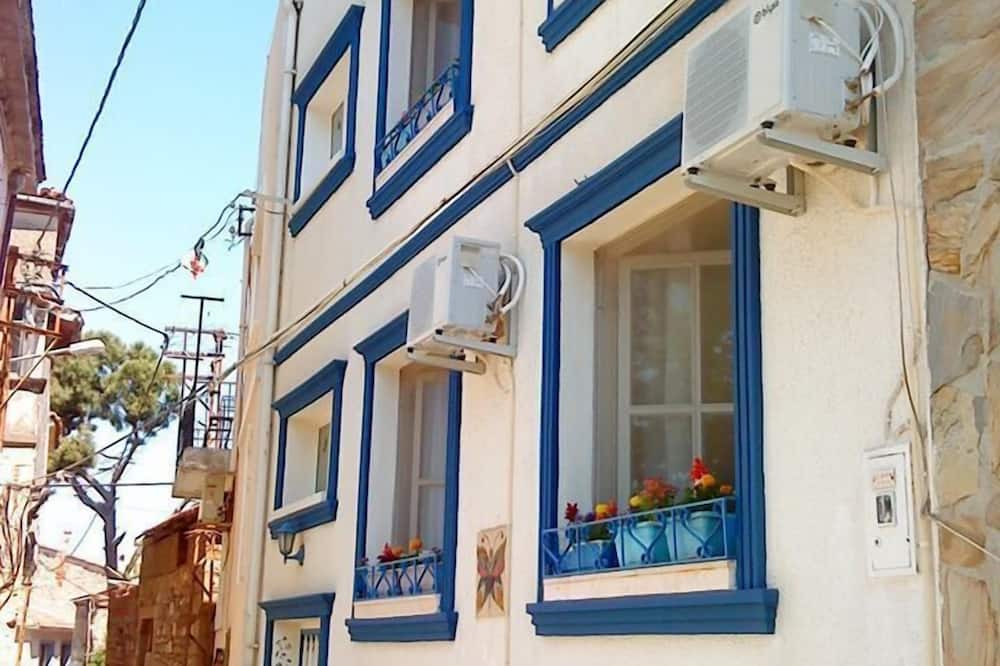 Kelebek Ayvalık