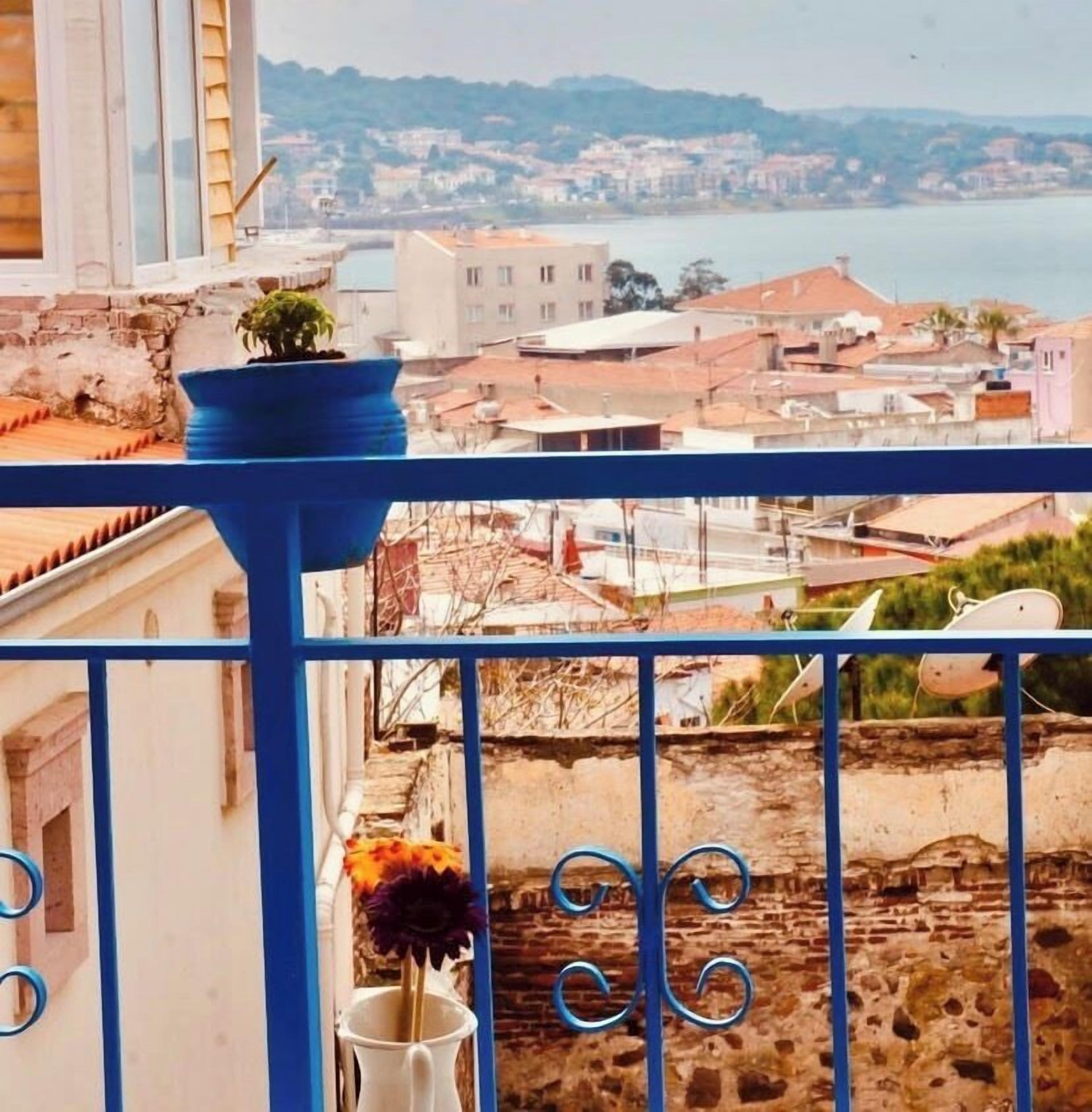 Toetasjesleilighet – design, flere senger, sjøutsikt | Terrasse/patio