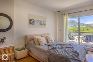 3 slaapkamers, een strijkplank/strijkijzer, gratis wifi