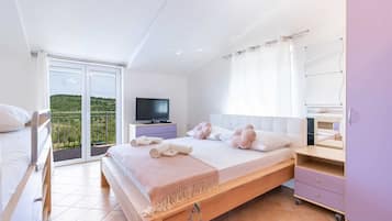 4 Schlafzimmer, Bügeleisen/Bügelbrett, kostenloses WLAN, Bettwäsche