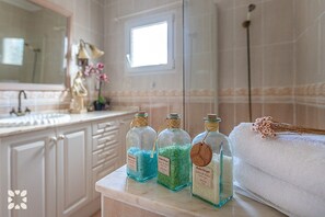 Bathtub, hair dryer, bidet