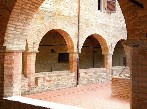 Villa Anna in Bettona, Perugia, with Swimming Pool and Tennis Court