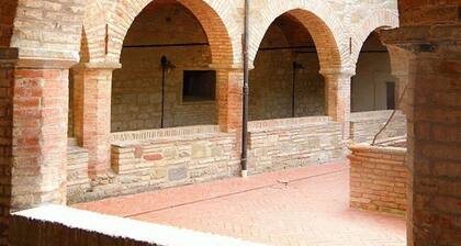 Villa Anna in Bettona, Perugia, with Swimming Pool and Tennis Court