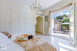 3 bedrooms, iron/ironing board, free WiFi