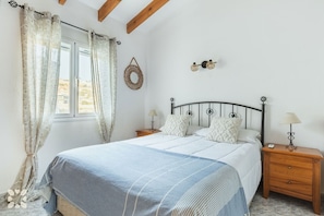3 chambres, fer et planche Ă repasser, Wi-Fi gratuit