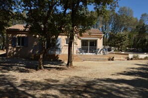 Exterior - Le clos du Marcel, South Ardèche House with air-conditioning, swimming pool, enclosed grounds of 2000m2 (Orgnac-l'Aven)
