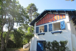 Exterior - HOSSEGOR- Villa L'OUSTAL with swimming-pool between lake and ocean for 10 persons (SOORTS HOSSEGOR)