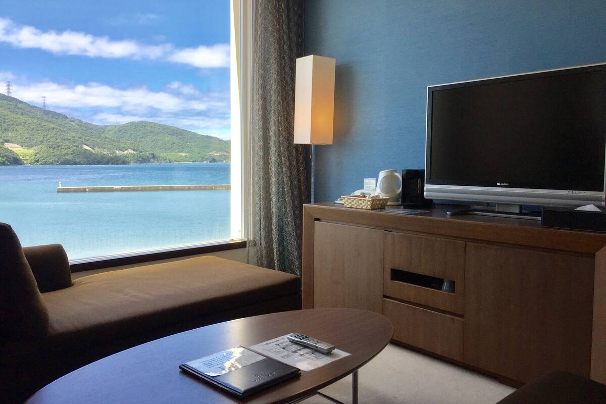 in-room safe, free wifi