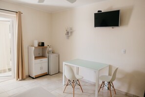 1 bedroom, in-room safe, desk, iron/ironing board
