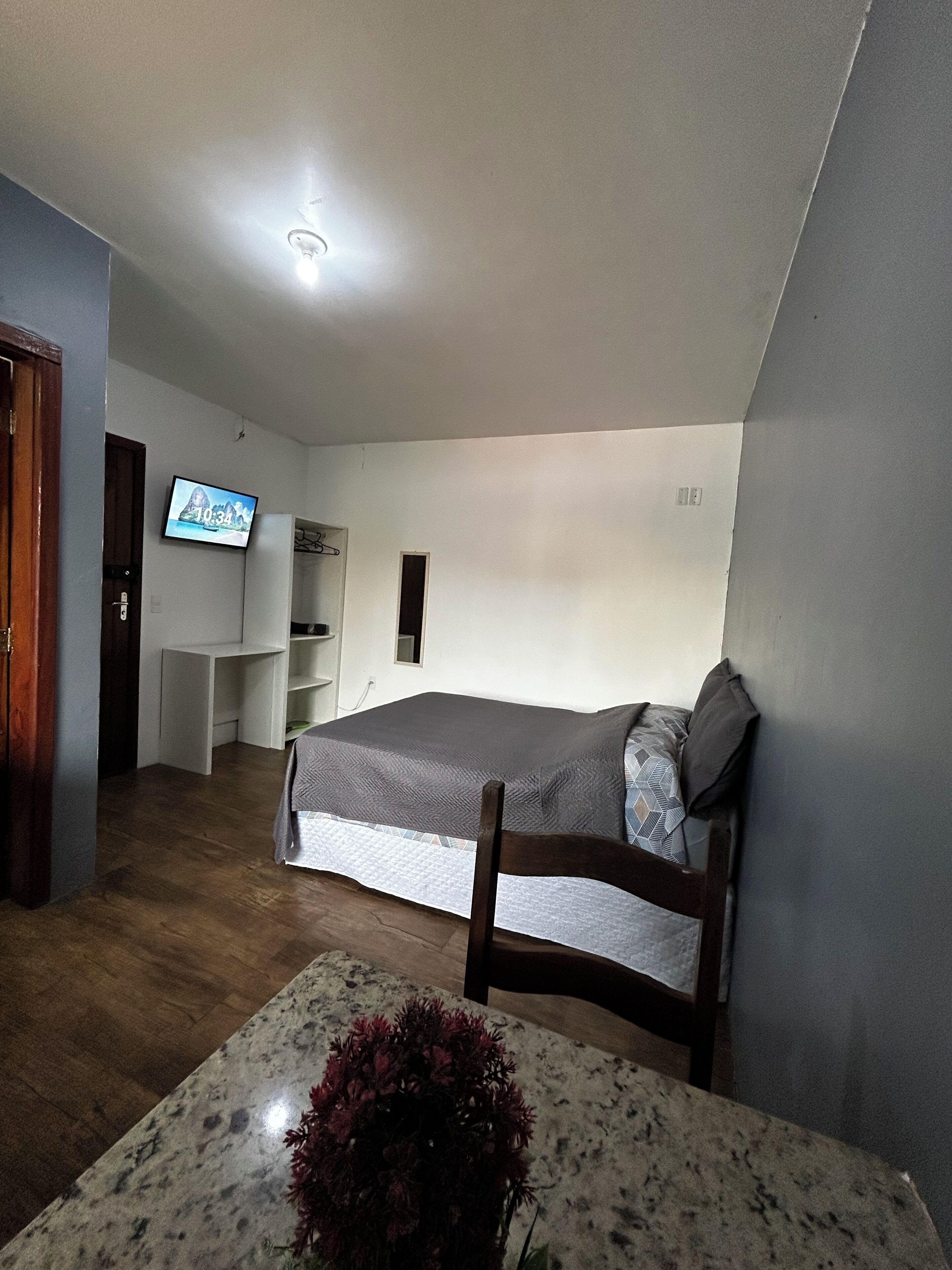 Quarto básico | Individualmente decorados, individualmente mobiliados, cortinas blackout