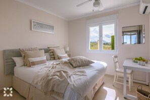 3 chambres, fer et planche à repasser, Wi-Fi gratuit