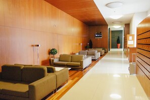 Unclassified image, 2 of 17, button