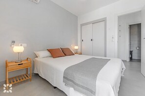 2 chambres, fer et planche à repasser, accès au Wi-Fi (inclus)