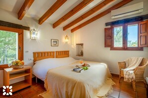 3 habitaciones, tabla de planchar con plancha y wifi gratis
