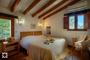 3 slaapkamers, een strijkplank/strijkijzer, gratis wifi