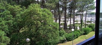HOSSEGOR- Apartment for 2 people overlooking the marina. Free Wifi.