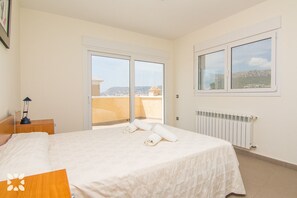 3 chambres, fer et planche Ă repasser, Wi-Fi gratuit