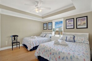 3 bedrooms, iron/ironing board, WiFi, bed sheets - South Beach Rental!!   (tybee island)