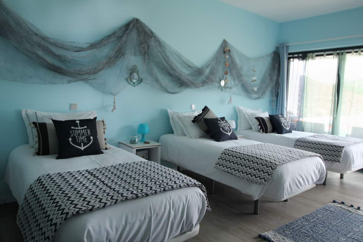 1 bedroom, individually decorated, individually furnished, soundproofing