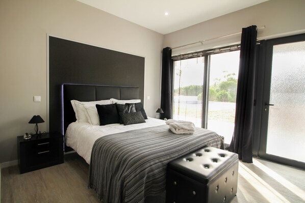 Deluxe-Zimmer, Poolblick (Eclipse) | Individuell dekoriert, individuell eingerichtet, schallisolierte Zimmer