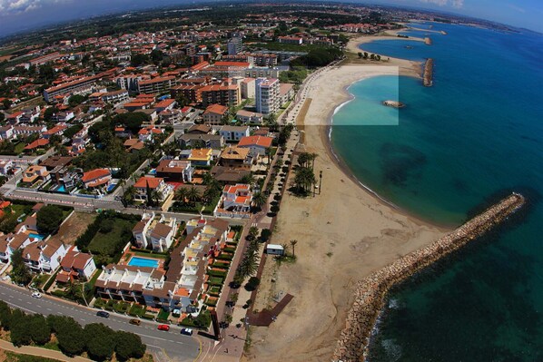 Na praia