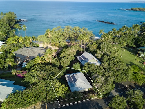 Waialea Bay Beachfront Home with AC