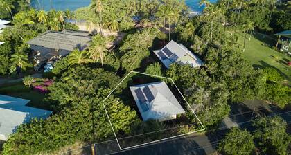 Waialea Bay Beachfront Home with AC