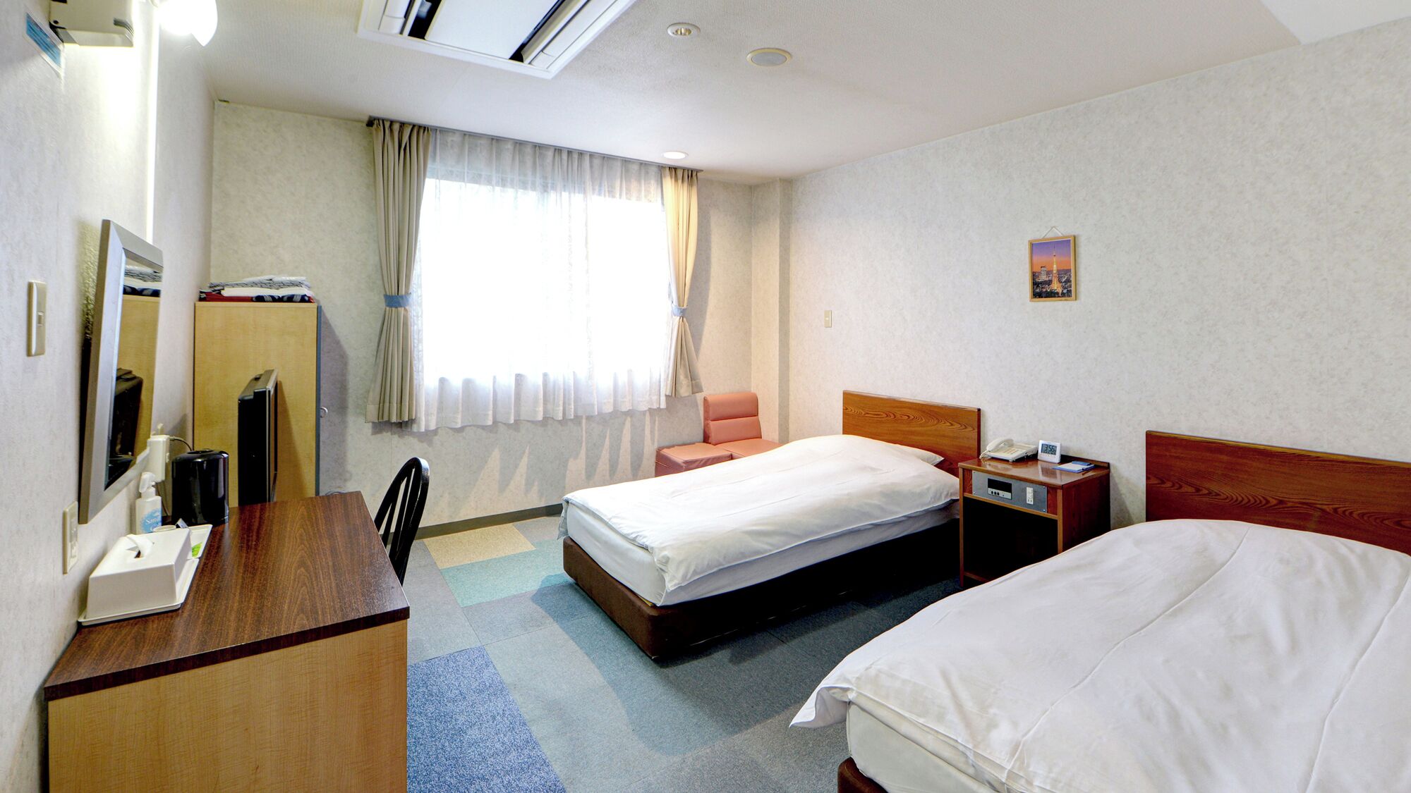 โต๊ะทำงาน, Wi-Fi ฟรี, ผ้าปูที่นอน
