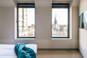 3 quartos, ferros/tábuas de passar roupa, Wi-Fi, roupa de cama