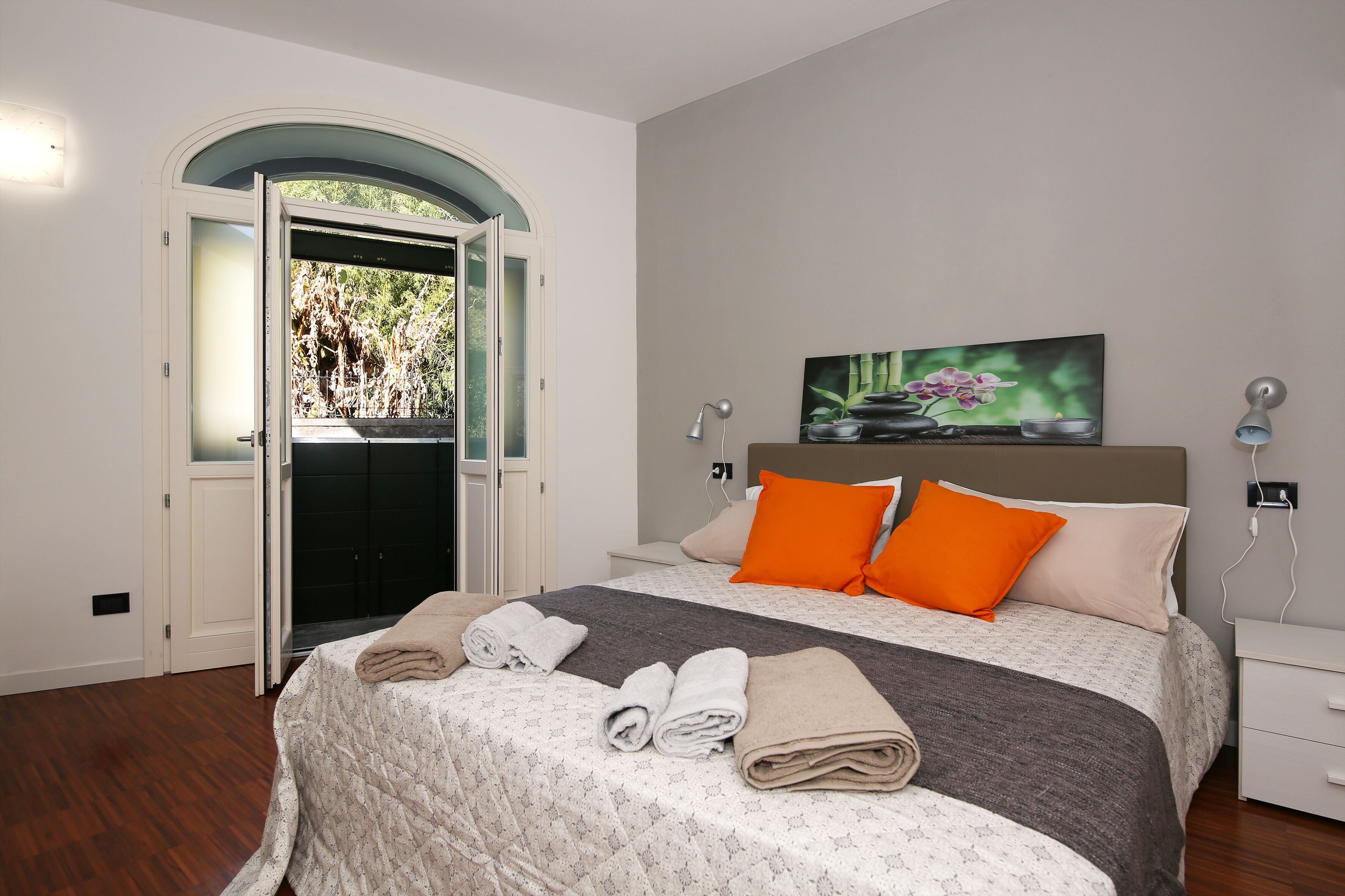 1 bedroom, iron/ironing board, travel crib, WiFi