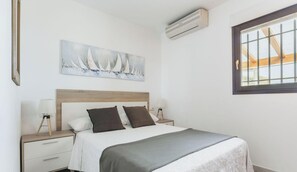 4 bedrooms, iron/ironing board, free WiFi